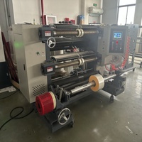 Fabricant fournit ordinateur vertical film refendage et rembobinage machine opp film refendeuse film aluminisé refendeuse