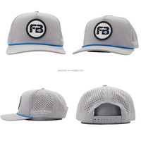 Gorra Deportiva de 5 Paneles con Logotipo de Goma Personalizado, Orificios Cortados con Láser, Secado Rápido, para Golf y Actividades al Aire Libre