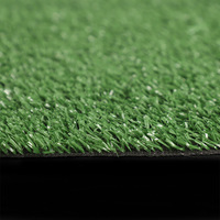 Gazon artificiel vert luxuriant, tapis d'herbe synthétique haute densité avec support épais pour l'école, la cour de récréation, le toit, le jardin, la terrasse