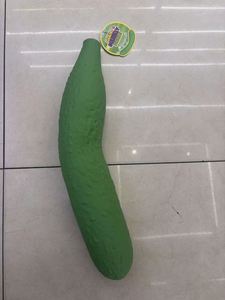 Juguetes Sensoriales Blandos de Fresa, Zanahoria, Uva, Pepino, Piña Oscura y Plátano Gigantes en Forma de Tiburón para Adolescentes, Niñas y Niños - ¡Gran Oferta! - Product Image 5
