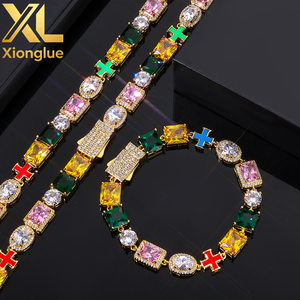 กำไลข้อมือเซอร์คอนสีสันสดใส คุณภาพพรีเมียม สำหรับขายส่ง B2B ตัดแบบบริลเลียนท์ ประดับเพชรแบบกรงเล็บ เงินแท้ S925 ชุบทอง 18K ดีไซน์แบบ Halo  เครื่องประดับฮิปฮอป รับผลิตแบบ OEM - Product Image 1