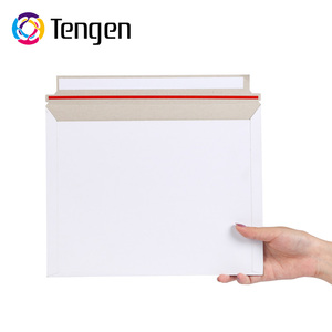 Пользовательские плоские жесткие почтовые вкладки белые 8x6 расширяемые картонные конверты для доставки - Product Image 1