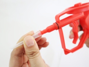 Pistolet à <span class=keywords><strong>mousse</strong></span> de <span class=keywords><strong>polyuréthane</strong></span> à usage unique de qualité industrielle avec puissance manuelle Pistolet jetable en PU à poignée en plastique bon marché et à usage unique - Product Image 6