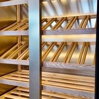 Cave à vin moderne en acier inoxydable et bois massif pour 120 bouteilles