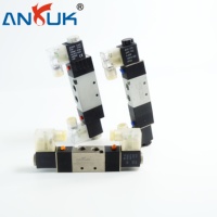 Vanne solénoïde 3V120 4V210 5V220 offrant des interfaces M5 de 14 pouces et 38 pouces pour les unités de traitement automatique pneumatique haute vitesse
