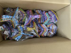 Libélulas de bambú autoequilibrantes con diseño de flores pintadas coloridas para boda o decoración del hogar Juguete de regalo único - Product Image 4