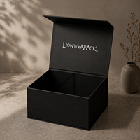 Lionwrapack Vente chaude Boîte cadeau pliable de luxe personnalisée avec ruban Boîte d'emballage personnalisée pour vêtements