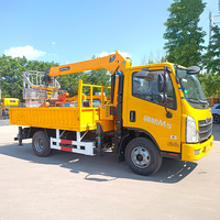 Grue montée sur camion JIUBANG 4T avec boîte de vitesses, hauteur de travail de 11,2 m, fonction de travail en hauteur pour l'entretien des pipelines et de l'éclairage