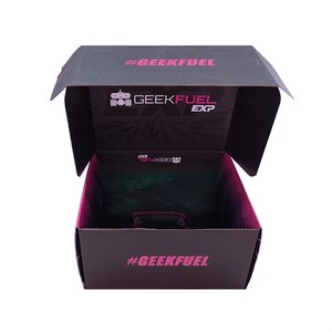 Caja de suscripción de papel corrugado E Flute troquelado con relieve para envío de pasteles, galletas y productos de panaderí<span class=keywords><strong>a</strong></span>, con diseño de camiseta negra y top con pliegues. - Product Image 4