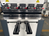 Machine à cintrer électrique de haute précision Petite presse plieuse électrique CNC pour le cintrage complexe des métaux