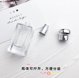 Botella de Perfume de Vidrio de Lujo de 25 ml con Cuello de Rosca y Bomba de Presión, Atomizador de Perfume Recargable para Viajes y Uso Diario - Product Image 4