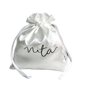 Pochette de rangement pour extensions de cheveux avec logo personnalisé, sacs d'emballage pour perruques, sacs à cordon en satin noir pour mèches de cheveux, sacs cadeaux pour mèches de cheveux - Product Image 1