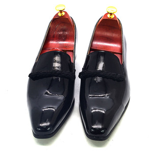 Mocasín de <span class=keywords><strong>charol</strong></span> negro con correa para <span class=keywords><strong>hombre</strong></span>, zapatos de conducción sin cordones, informales, puntiagudos - Product Image 3