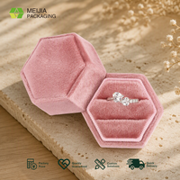 Boîte à bagues hexagonale personnalisée en velours, emballage de luxe pour bijoux, cadeau de Saint-Valentin, vente en gros, OEM, ODM, usine