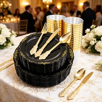 Assiettes jetables robustes noires et dorées 10,25" 7,5" avec bordure en dentelle gaufrée, en plastique, pour dîner, pour fêtes d'Halloween et mariages