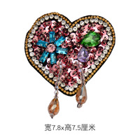 Fabricant de patchs de broderie personnalisés au fer à repasser pour tissu en forme de coeur paillettes perlées strass appliques