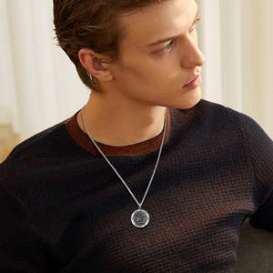 Collar Merryshine San Miguel Arcángel, Amuleto de la Oración de la Serenidad, Colgante Personalizado para Hombre - Product Image 4