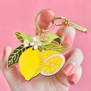 Hot Thiết Kế Cứng Men Chanh Tem Keychain Dứa Dâu Tây Cherry Kim Loại Đồ Trang Trí Mặt Dây Chuyền Cho Túi Ví - Product Image 2
