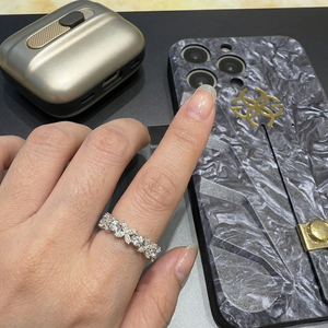 Anillo de Compromiso y Boda de Platino con Diamante Simple, Lujoso, Certificado por IGI, Acabado Liso y Brillante, Regalo de Joyería para Uso Diario - Product Image 3