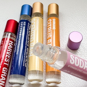 Perfume en Roll-on de Feromonas de Frutas de 10 ml, Duradero y Encantador, Fragancia Mini para Hombres y Mujeres, Perfume Atractivo - Product Image 3