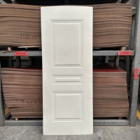 Porte battante à double panneau moulée en MDF HDF moderne de haute qualité peau d'apprêt blanche insonorisée pour hôtels et chambres à coucher