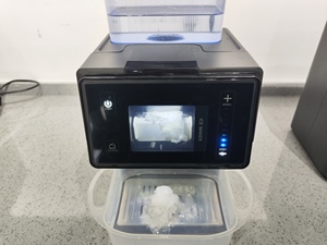 Machine à glace pilée et à neige multifonctionnelle automatique de table en acier inoxydable pour usage commercial, capacité de 10 à 20 kg/jour - Product Image 3