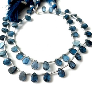 Cuentas de pera sueltas facetadas de cianita azul índigo sin tratar al por mayor para la fabricación de joyas de piedra natural - Product Image 2