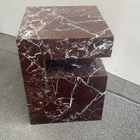 Table d'appoint minimaliste italienne en marbre OEM/ODM pour salon, table de chevet carrée en pierre Rosa Levanto, mobilier d'hôtel