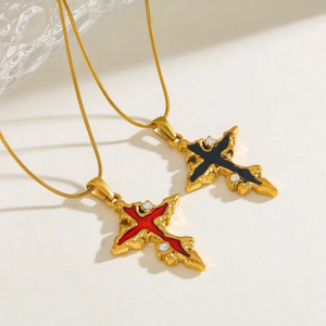 Collar de Cruz de Circonita con Baño de Oro de 18K y Acero Inoxidable 304 para Mujer, Cadena de Serpiente Simple e Informal para Uso Diario - Product Image 1