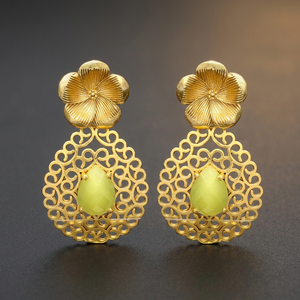 Pendientes Colgantes Étnicos de Latón Chapado en Oro al por Mayor con Filigrana Floral de Jaipur, Piedra Ojo de Gato Verde Lima, Estilo Vintage, para Fiesta - Product Image 3