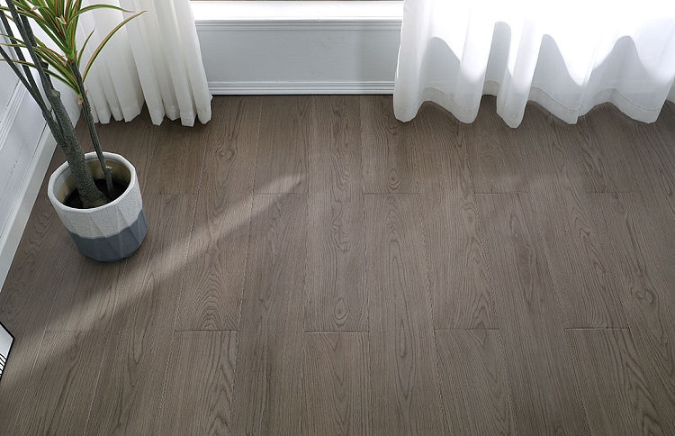 Plancher en bois massif DR8015