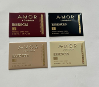 Badge métallique incurvé OEM, plaqué or, sérigraphié, médaillon 3D, forme personnalisée, autocollant adhésif pour marque de parfum