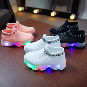 Çocuk Sneakers çocuk bebek kız erkek mektup örgü Led çorap spor Run Sneakers ayakkabı Light Up ayakkabı