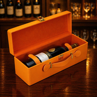 Boîte cadeau en cuir de luxe orange pour une bouteille de vin avec poignée, personnalisable avec logo, 15Y