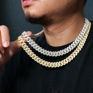 สร้อยคอฮิปฮอป GRA แบบ Cuban Chain ขนาด 14 มม. ประดับเพชรโมอิสซาไนต์ทรง Brilliant Cut หรูหราสำหรับทุกเพศ  ทำจากเงินแท้ 925 ชุบทอง - Product Image 1