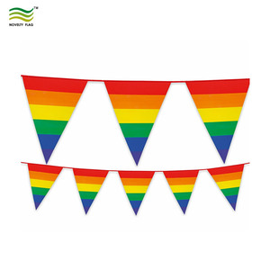 Guirnalda de Banderines de Tela Multicolor con Forma de Triángulo y Rectángulo - Product Image 1