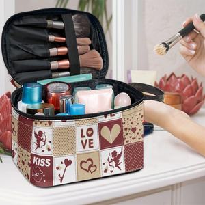 Bolsas de Maquillaje de Viaje para Niñas con Diseños de Diseñadores Reconocidos, Bolsas de Cosméticos con Estampados de Peluquería, Bolsas de Belleza y Maquillaje, 2026 - Product Image 4