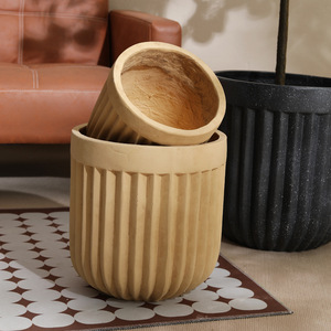 Vaso per Fiori in Argilla di Magnesio Extra-Large con Motivo Verticale Imitazione Cemento, Stile Nordico per Piante Verdi e Ficus Paradiesis - Product Image 4