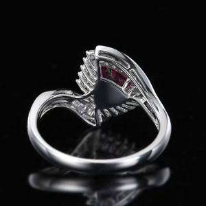 Anillo de rubí sin calentar con corte triangular y halo, oro de 18K, 44 diamantes sudafricanos de 0.32ct, con tallo trenzado dividido, anillo de gemas para mujer - Product Image 3