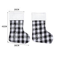 Chaussettes de Noël en peluche brodées à flocons de neige, très vendues, décoration de cheminée pour les fêtes de famille