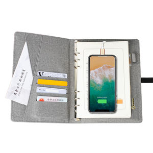 Personalizado 2023 Innovador A5 Dairy Notebook Set 7 colores Logotipo inalámbrico Banco de energía PU Cubierta Luz LED 7 colores Logotipo personalizable - Product Image 3