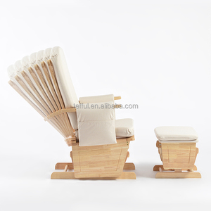 Silla mecedora para bebés lactantes con cojín beige - Product Image 3