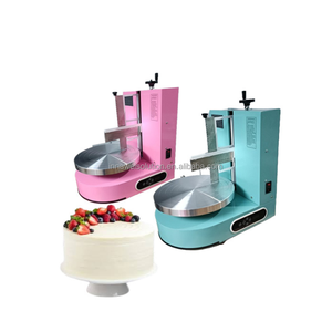 Machine automatique de glaçage et d'épandage de gâteau pour l'utilisation de boulangerie de gâteau de banane et de noix de coco de la forêt noire - Product Image 5