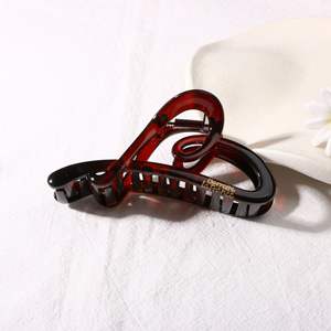 Pinza de Pelo de Plástico con Degradado de Color en Forma de Corazón, Accesorios de Pelo Geométricos de Moda para Mujer, Venta al por Mayor - Product Image 3