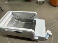 Bac à litière pour chat automatique intelligent WiFi en plastique SS304, contrôle des odeurs, capacité de 100L, nettoyage facile, design ouvert, respectueux de l'environnement