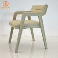 Ensemble de table à manger luxe moderne avec des chaises meubles nordiques chaise de salle à manger rembourrée en cuir