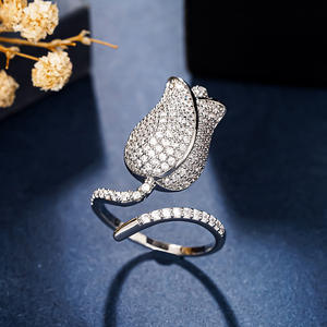 A130 Anello Romantico in Oro Bianco con Diamante Taglio Brillante Rotondo Colore D Naturale Gioiello di Fidanzamento per Donna - Product Image 1