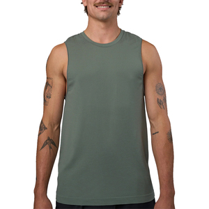 Camiseta de entrenamiento Racerback con diseño de tirantes anchos para movilidad en los hombros, para hombres, fitness funcional, movimiento de rango completo, esencial - Product Image 1