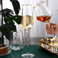 Lot de verres à vin modernes martelés en forme de diamant avec bordure dorée en cristal, réutilisables, pour la vente en gros