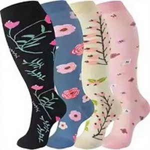 Chaussettes florales mi-hautes pour femmes, respirantes, en spandex et polyester, décontractées, pour un usage quotidien, style printemps, taille adulte - Product Image 1